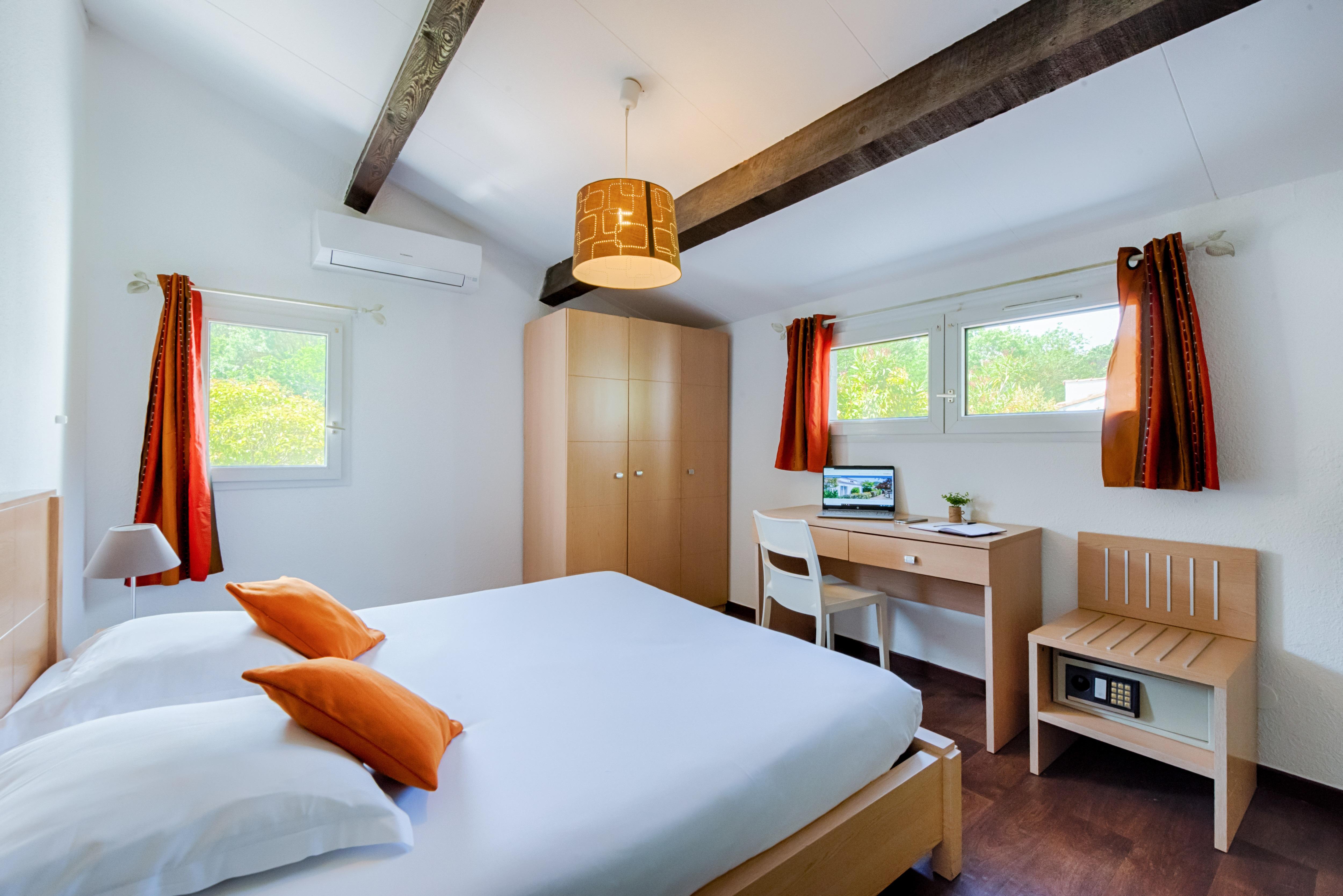 Comfort Aparthotel Mandelieu La Napoule Village Exteriör bild