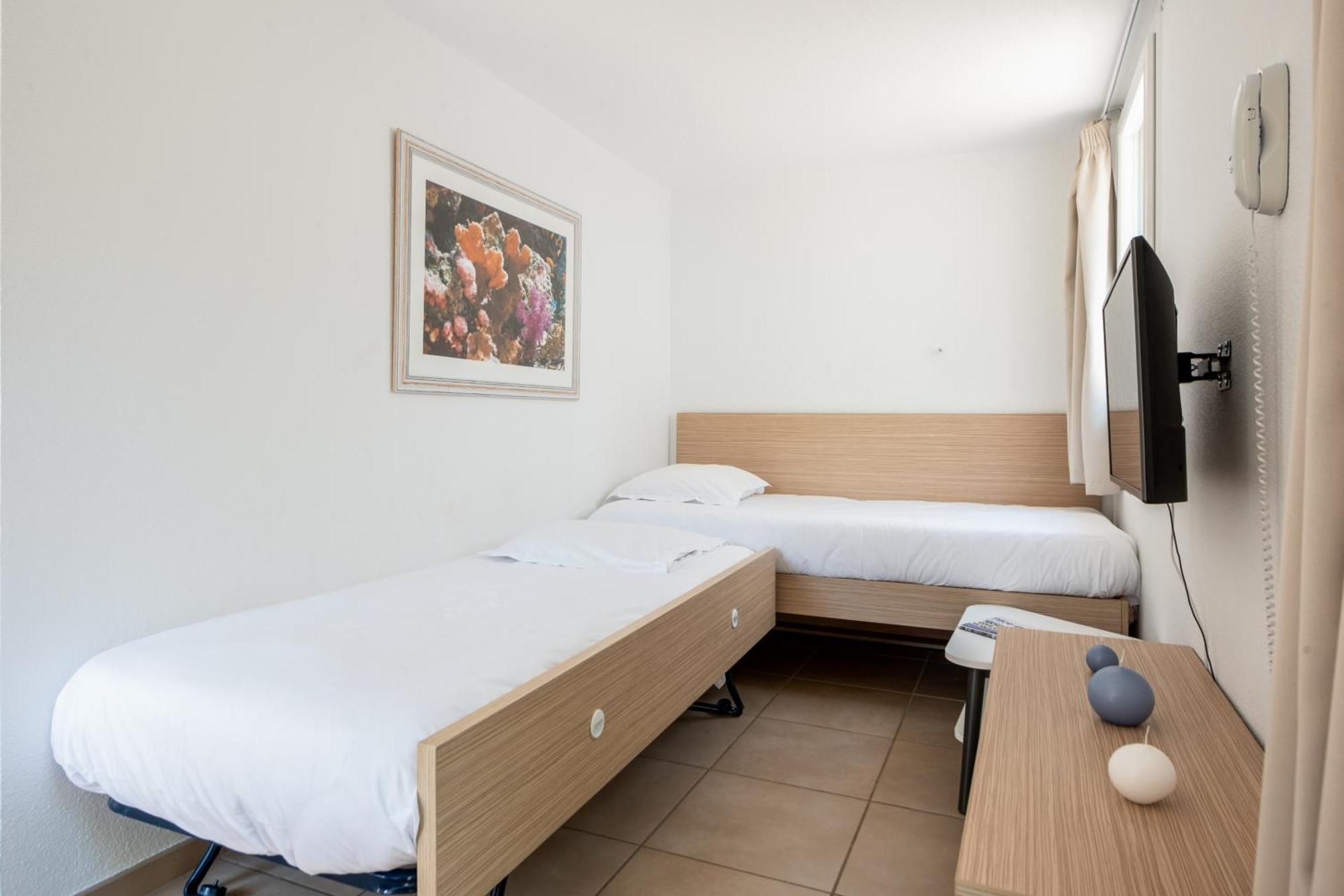 Comfort Aparthotel Mandelieu La Napoule Village Exteriör bild