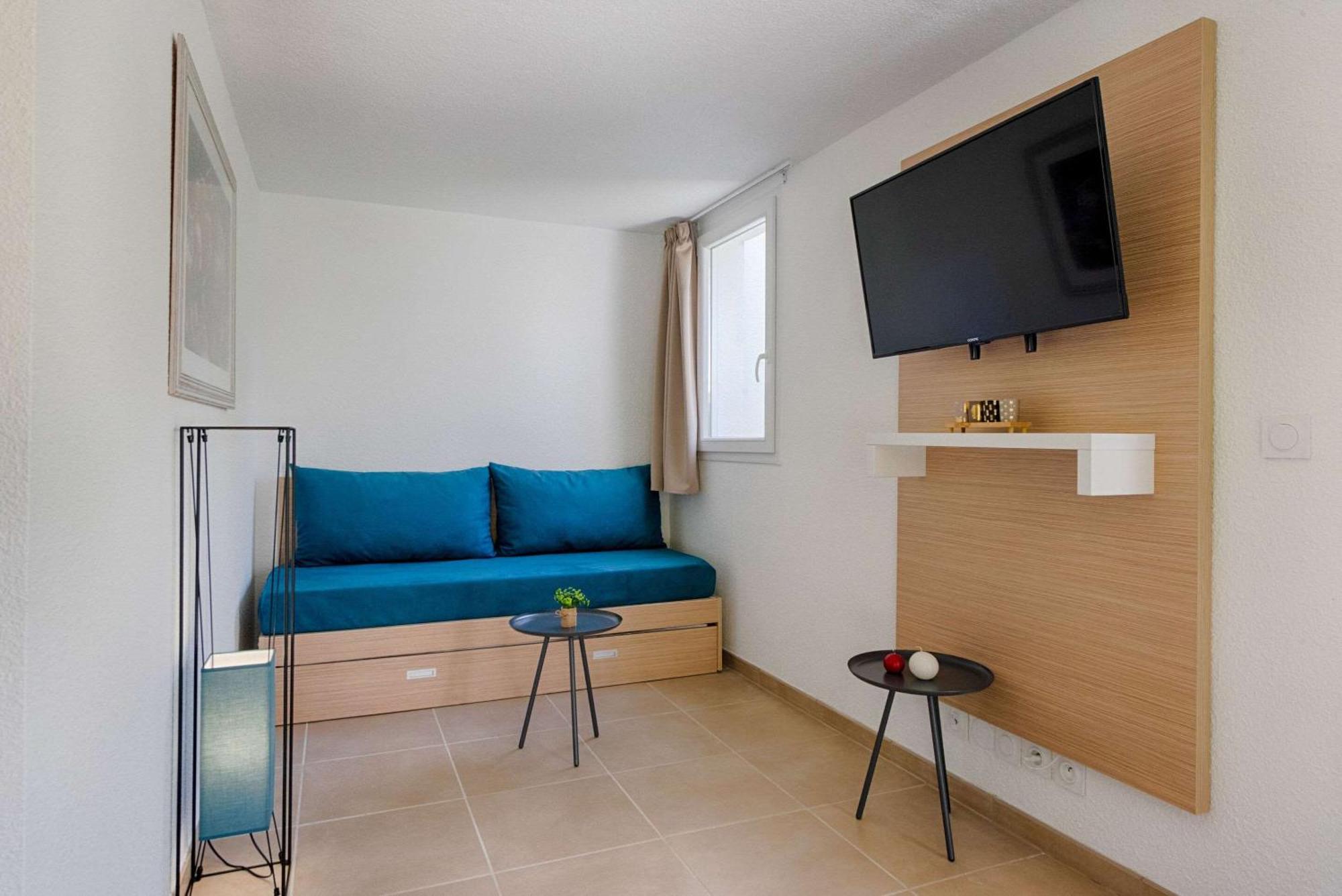 Comfort Aparthotel Mandelieu La Napoule Village Exteriör bild